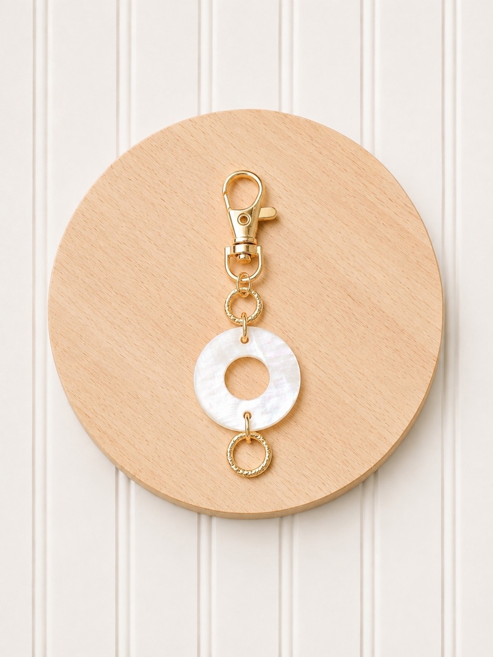 Gold and White Mother-of-Pearl Circle Keychain